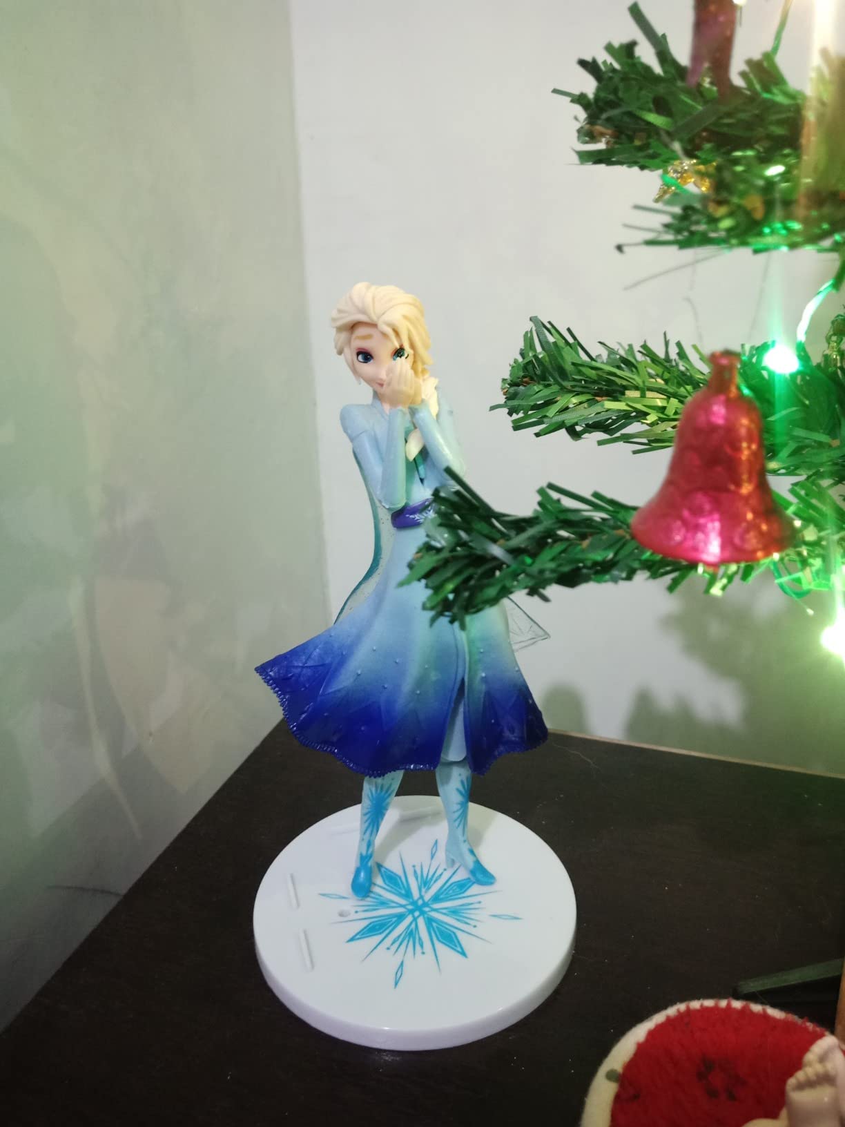 Frozen Elsa Figure